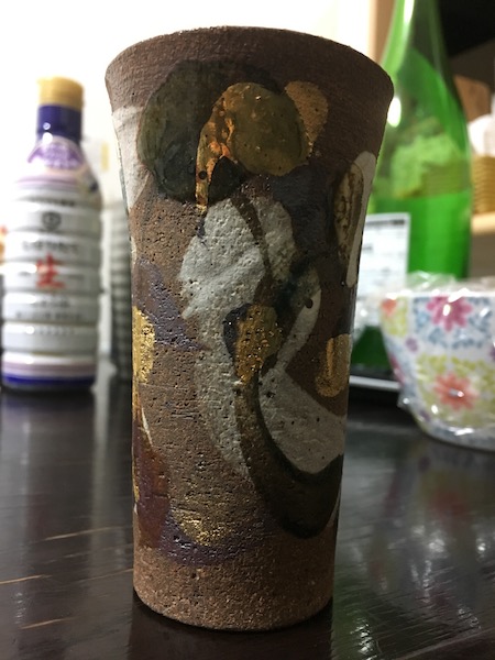 陶器のコップ